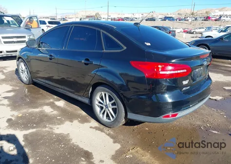 2016 Ford Focus Se z USA, uszkodzony, nr VIN 1FADP3F26GL272638